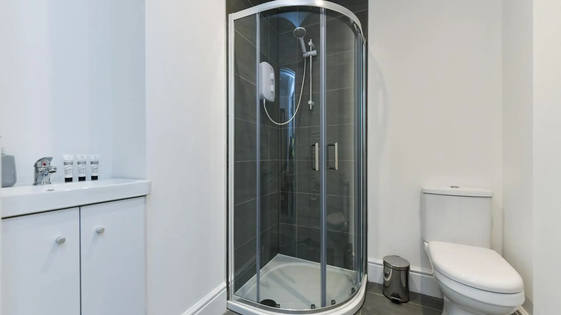 Charming 2Bed Flat - Spacious & Prime Location Nottingham Apartman